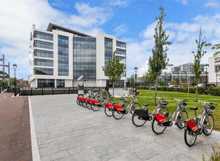 10 Mays Meadow, Belfast, BT1 3PN