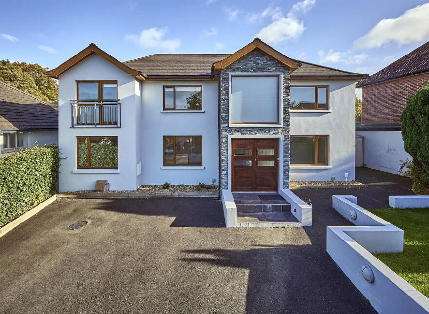 43 Tweskard Park, Belmont Road, Belfast, BT4 2JZ photo