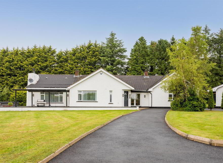 "Lakaz" Steeple Road, Antrim, BT41 2QE