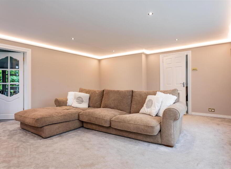 "Lakaz" Steeple Road, Antrim, BT41 2QE