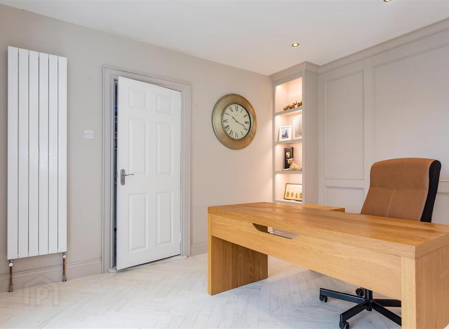 "Lakaz" Steeple Road, Antrim, BT41 2QE