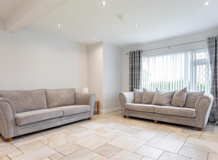 "Lakaz" Steeple Road, Antrim, BT41 2QE