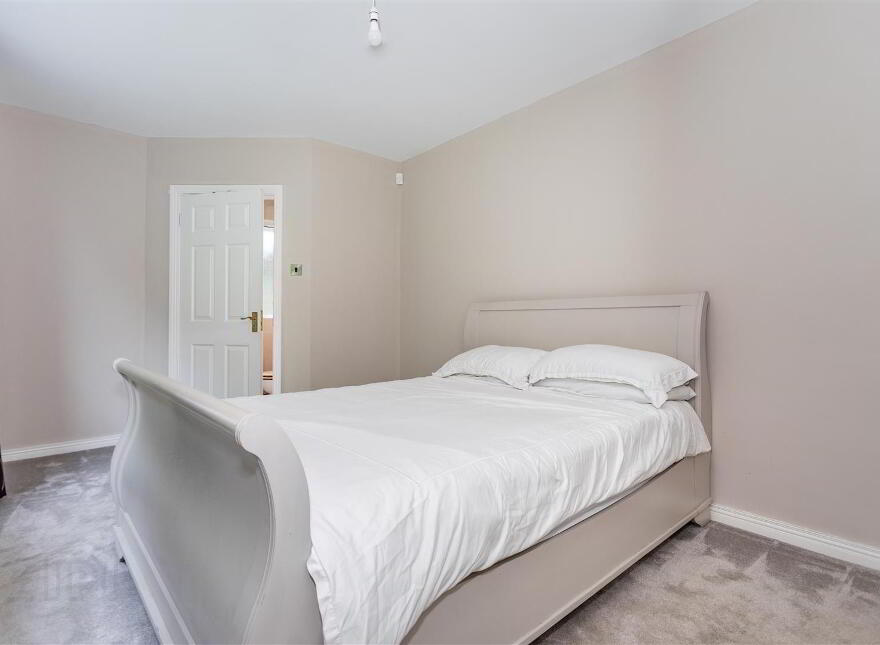 "Lakaz" Steeple Road, Antrim, BT41 2QE