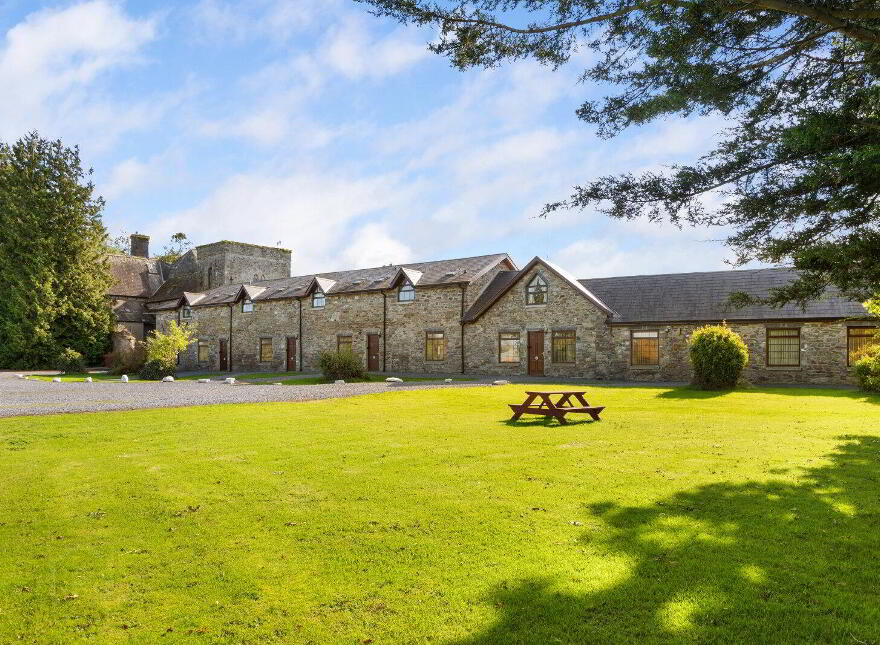 Knocktopher Abbey, Knocktopher, R95TD82