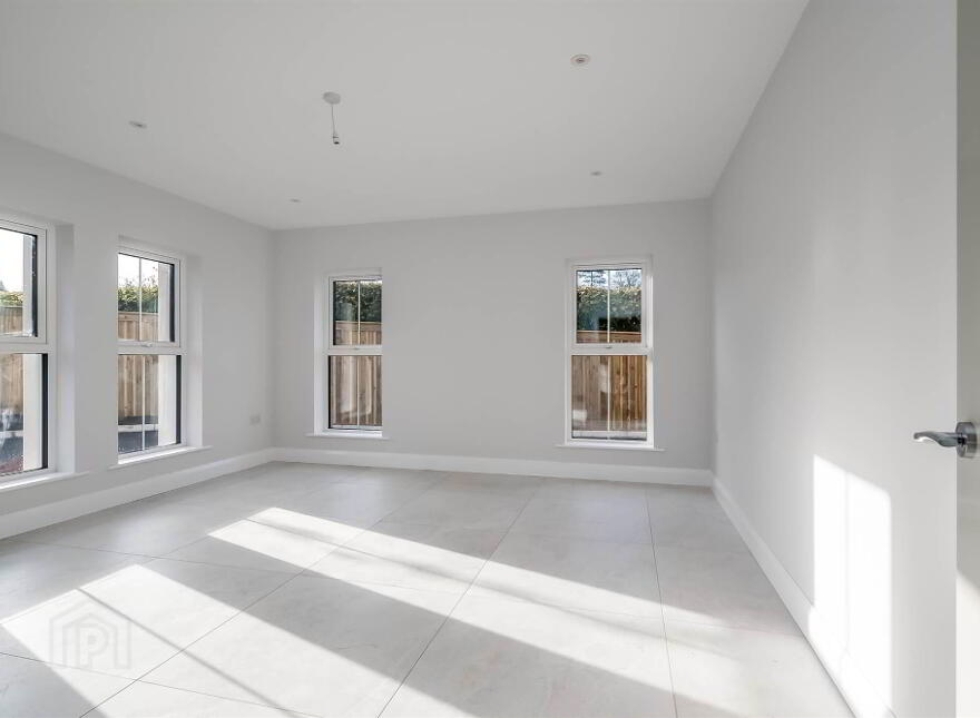 2 Lagan Villas, Hillsborough Road, Lisburn, BT27 5QY