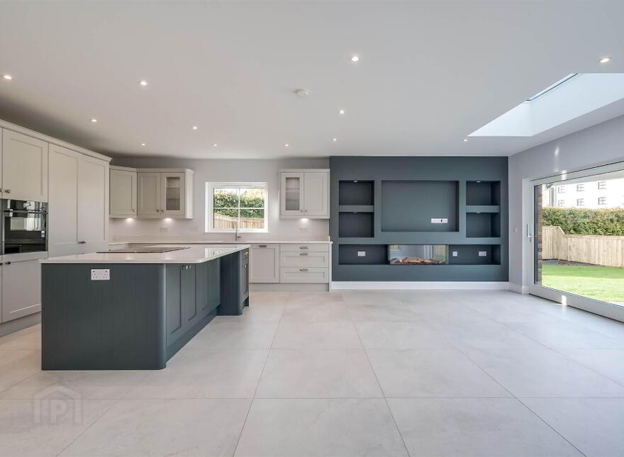 2 Lagan Villas, Hillsborough Road, Lisburn, BT27 5QY