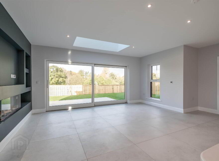 2 Lagan Villas, Hillsborough Road, Lisburn, BT27 5QY