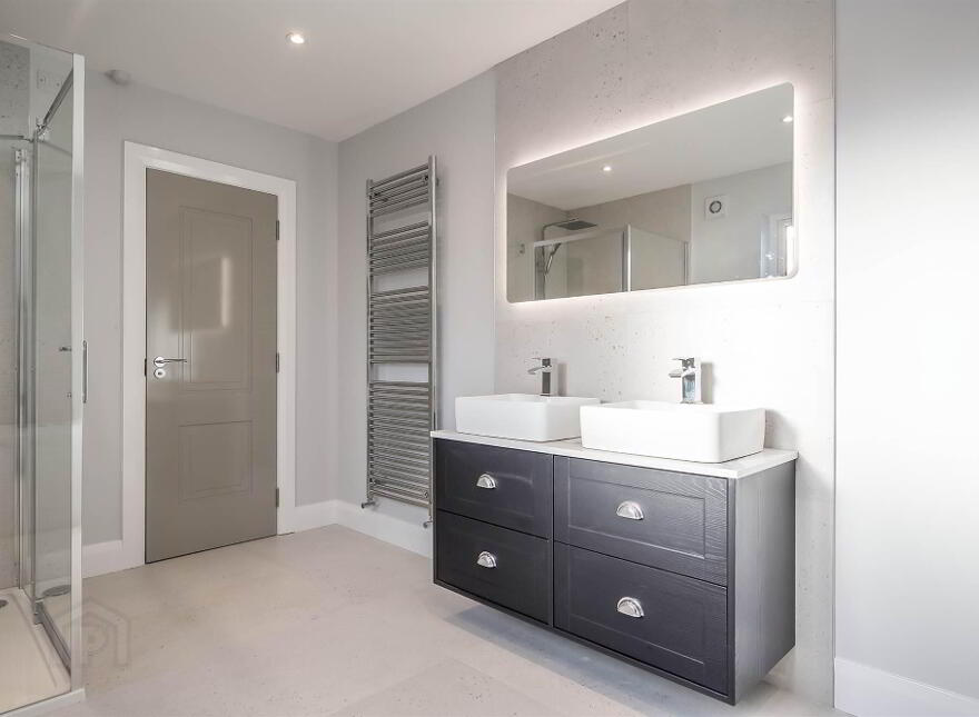 2 Lagan Villas, Hillsborough Road, Lisburn, BT27 5QY