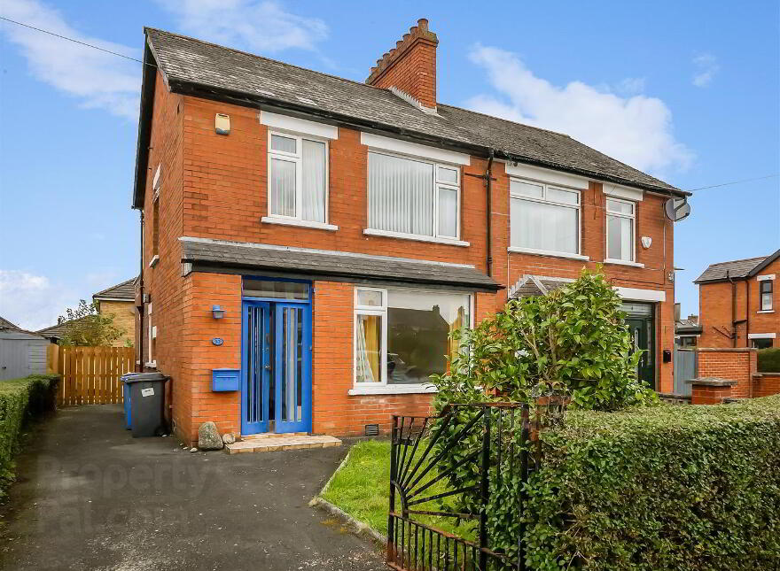 33 Blenheim Drive, Castlereagh, Belfast, BT6 9GD photo