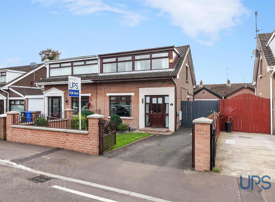 19 Coolnasilla Park West, Glen Road, Belfast, BT11 8JT photo