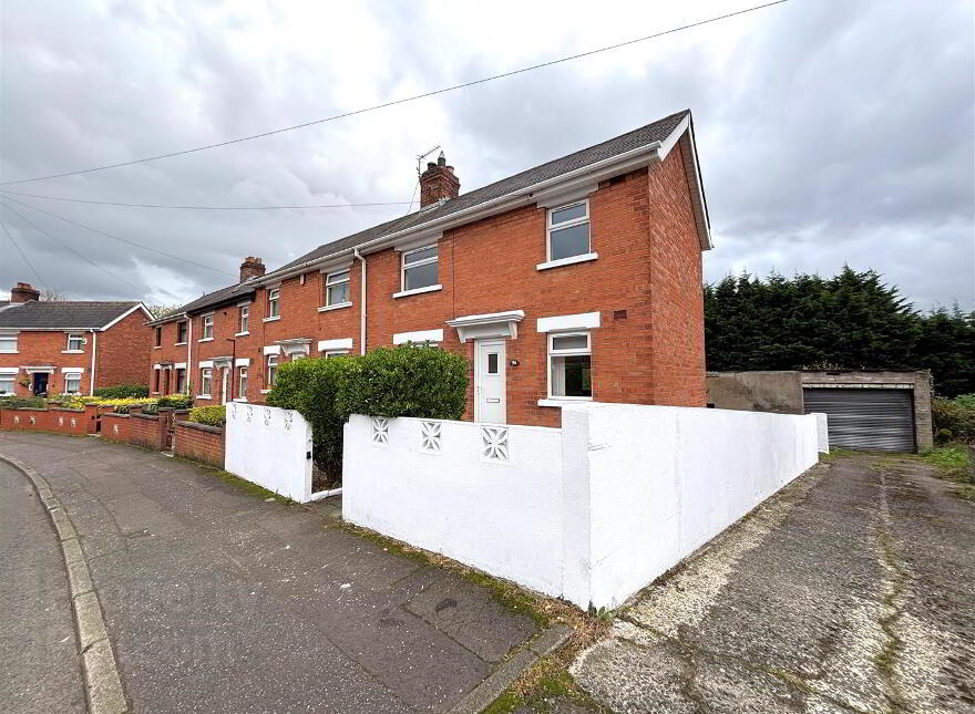 96 Premier Drive, Belfast, BT15 3LY photo