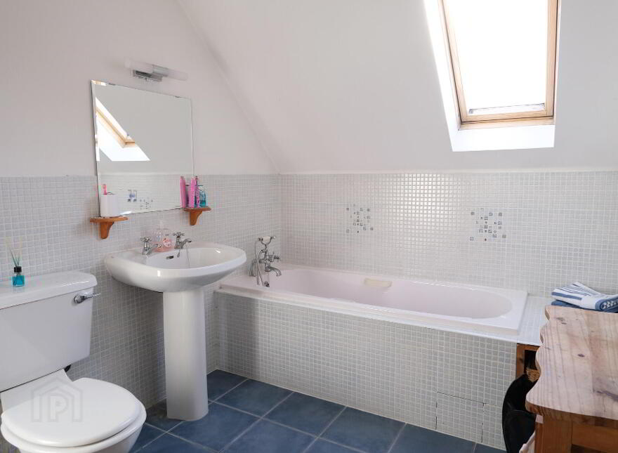 100 Enniskillen Road, Ballinamallard, Enniskillen, BT94 2DL