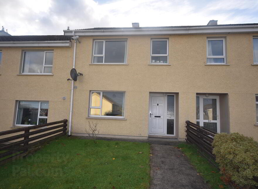 33 Slieve Snacht Close, Letterkenny, F92R8WY photo