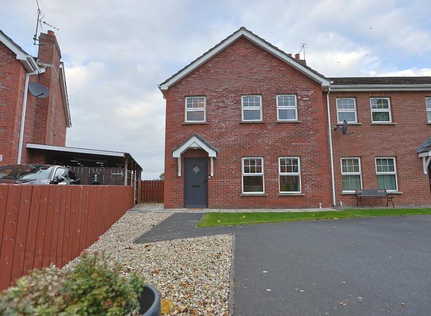 34 Windsor Hill, Waringstown, Craigavon, BT66 7FZ photo