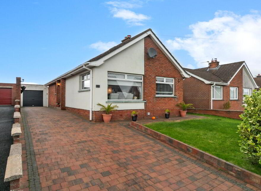 47 Marlborough Crescent, Carryduff, Belfast, BT8 8NP photo