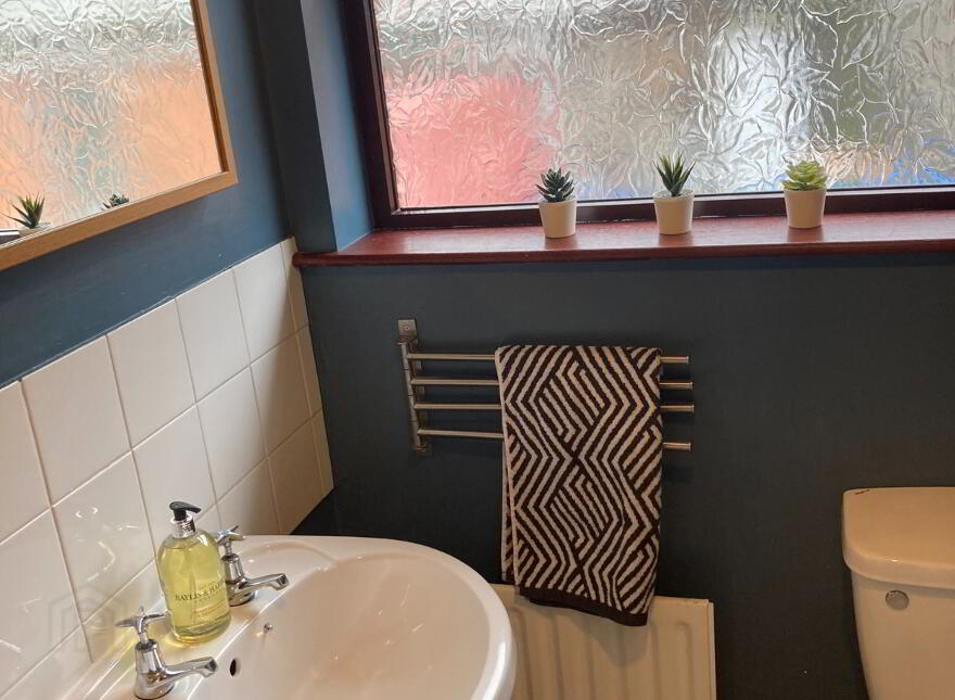 2 Lisburn Avenue, Belfast, BT9 7FX