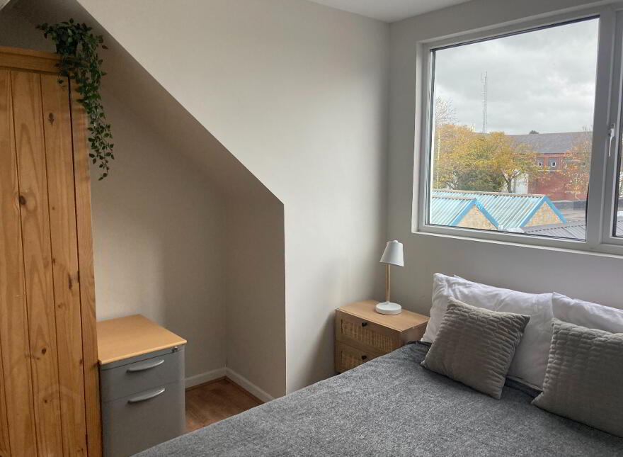 2 Lisburn Avenue, Belfast, BT9 7FX