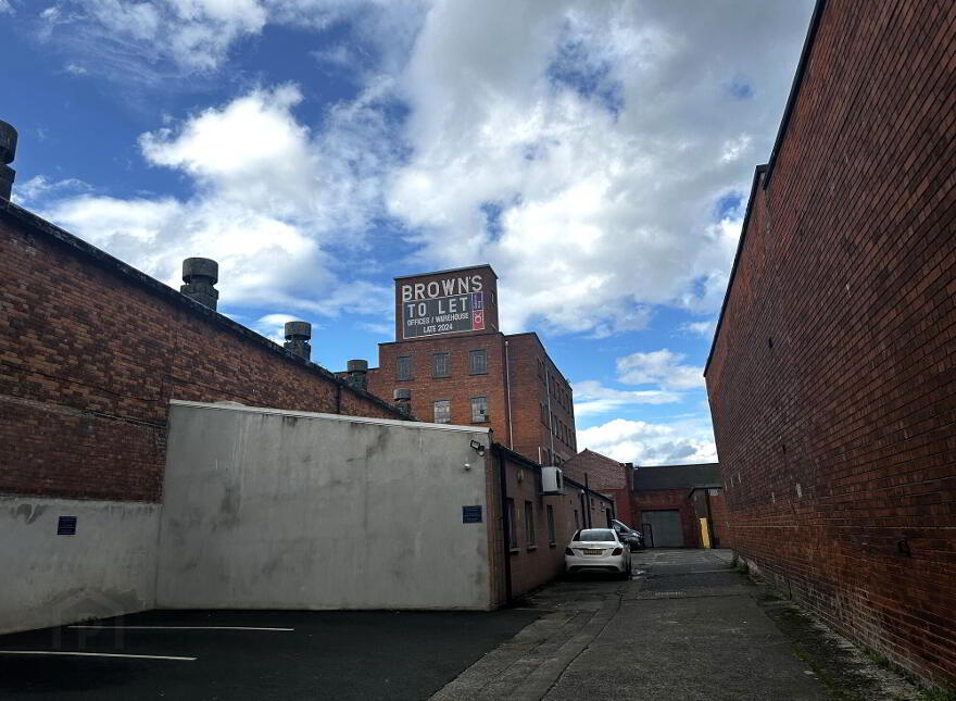 302 Newtownards Road, Belfast, BT4 1HF