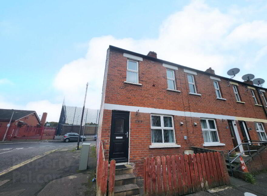 2 Cooke Place, Belfast, BT7 2ET photo