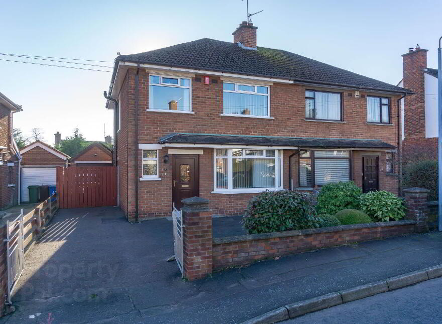 47 Killeaton Crescent, Dunmurry, Belfast, BT17 9HB photo