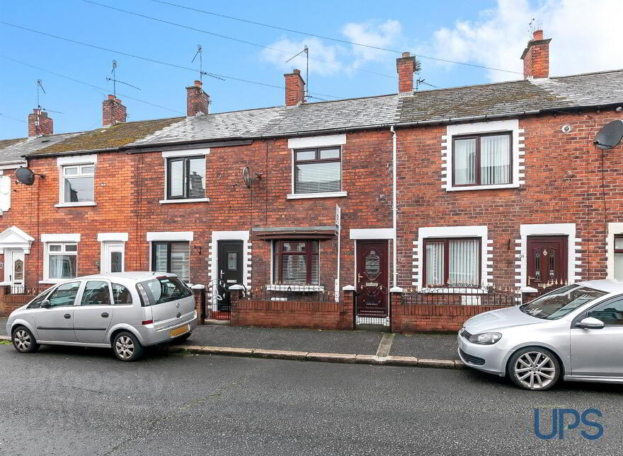 86 Iris Drive, Belfast, BT12 7BL photo