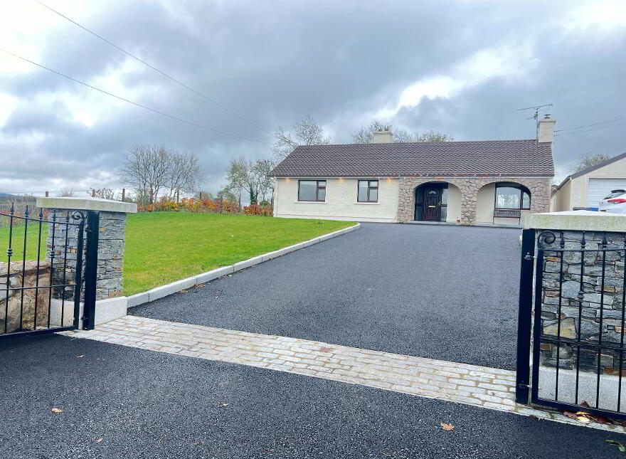 24 Cloghoge Road, Crossmaglen, Newry, BT35 0LS photo