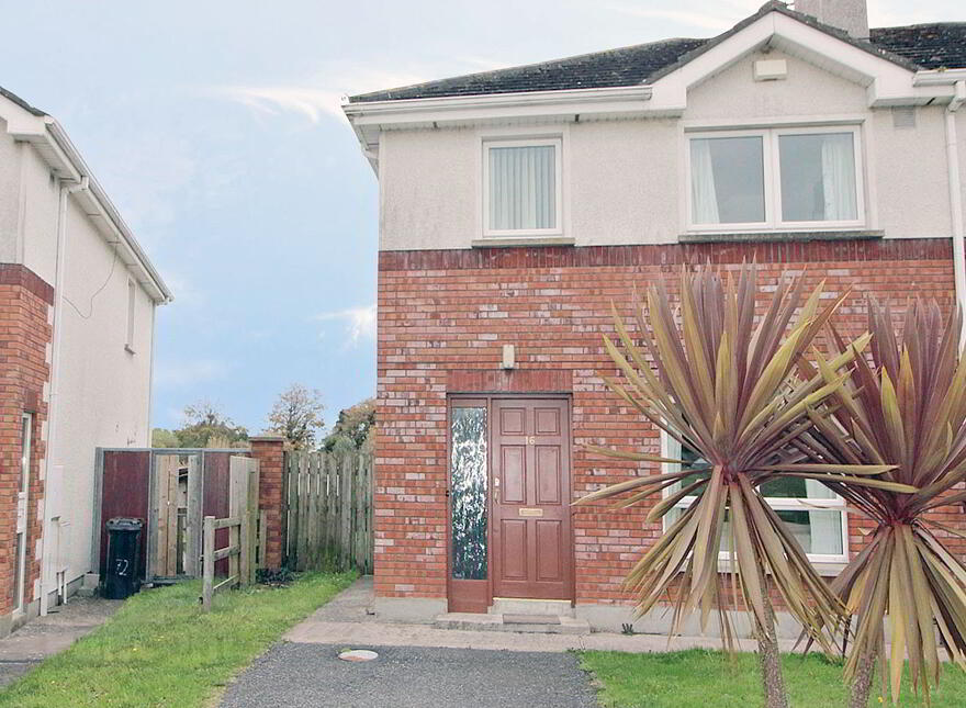 16 Langfield, Dublin Road, Dundalk, A91D6CH photo