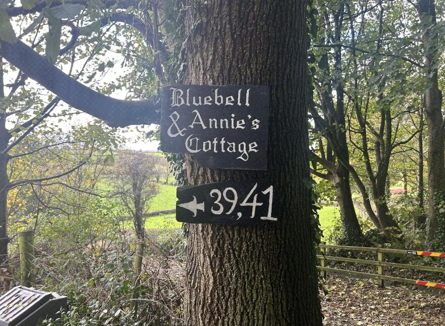Bluebell House & Annies Cottage, 39-41 Springhill Road, Moneymore, BT45 7NH