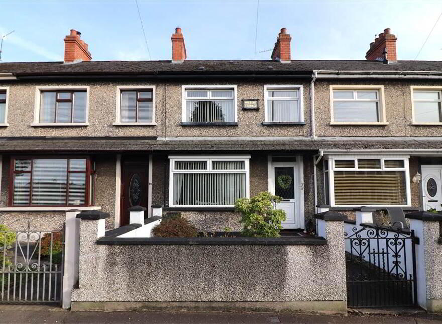 75 Warren Gardens, Lisburn, BT28 1HL photo