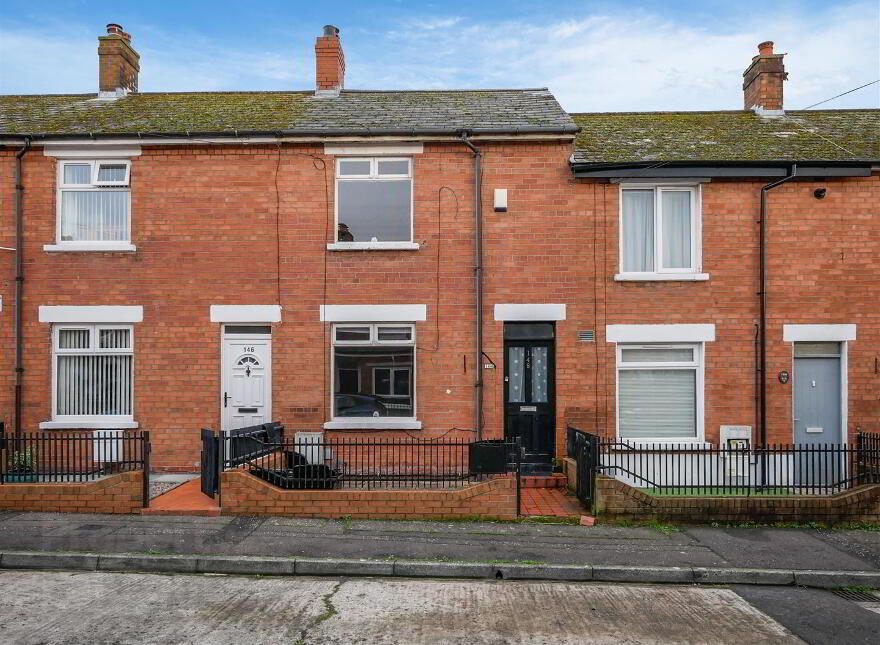 148 Roslyn Street, Ravenhill / Cregagh Road, Belfast, BT6 8JL photo