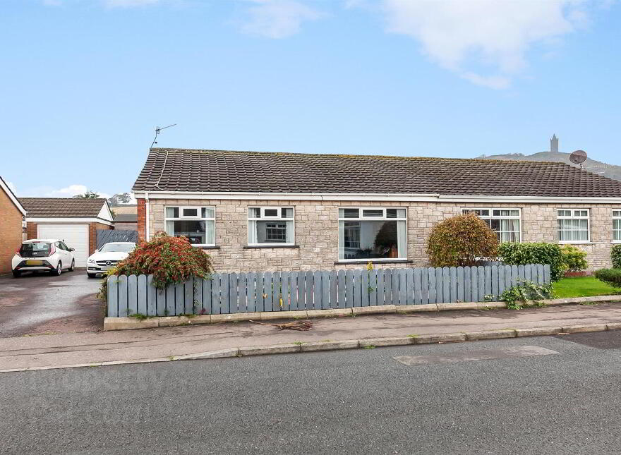 10 Lansdowne Gardens, Newtownards, BT23 4QW photo