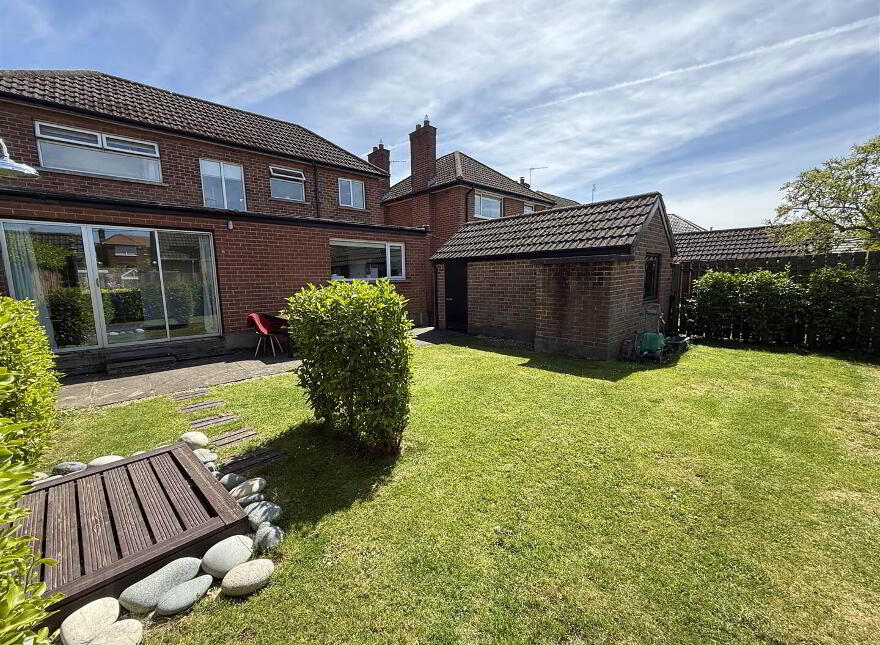 29 Blackwood Crescent, Helen's Bay, BT19 1TJ