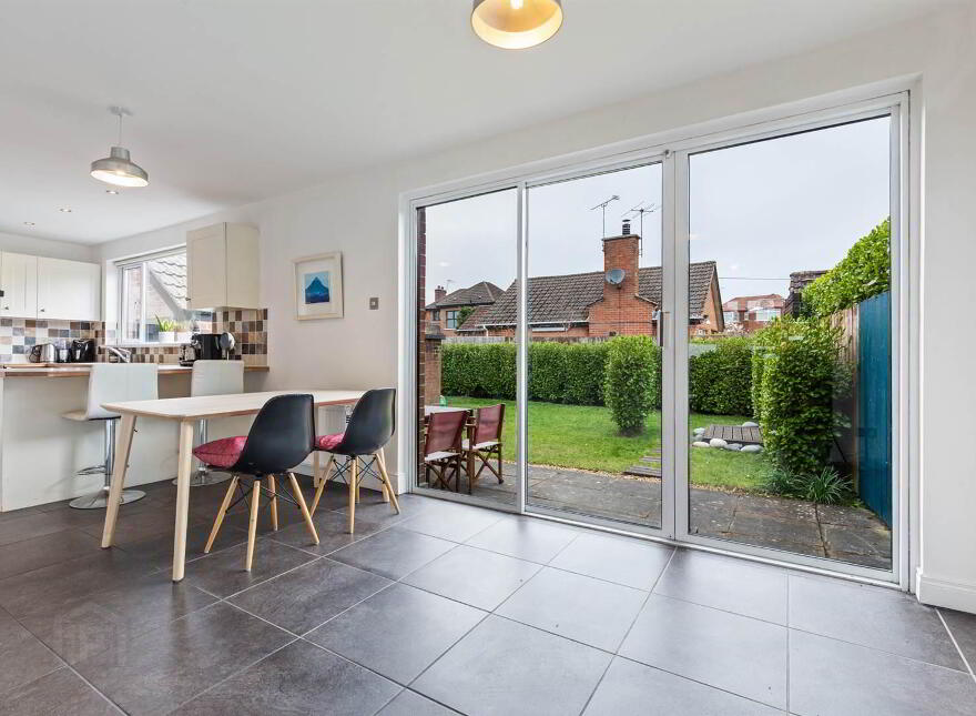 29 Blackwood Crescent, Helen's Bay, BT19 1TJ