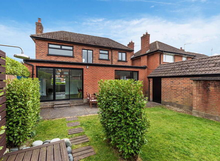 29 Blackwood Crescent, Helen's Bay, BT19 1TJ