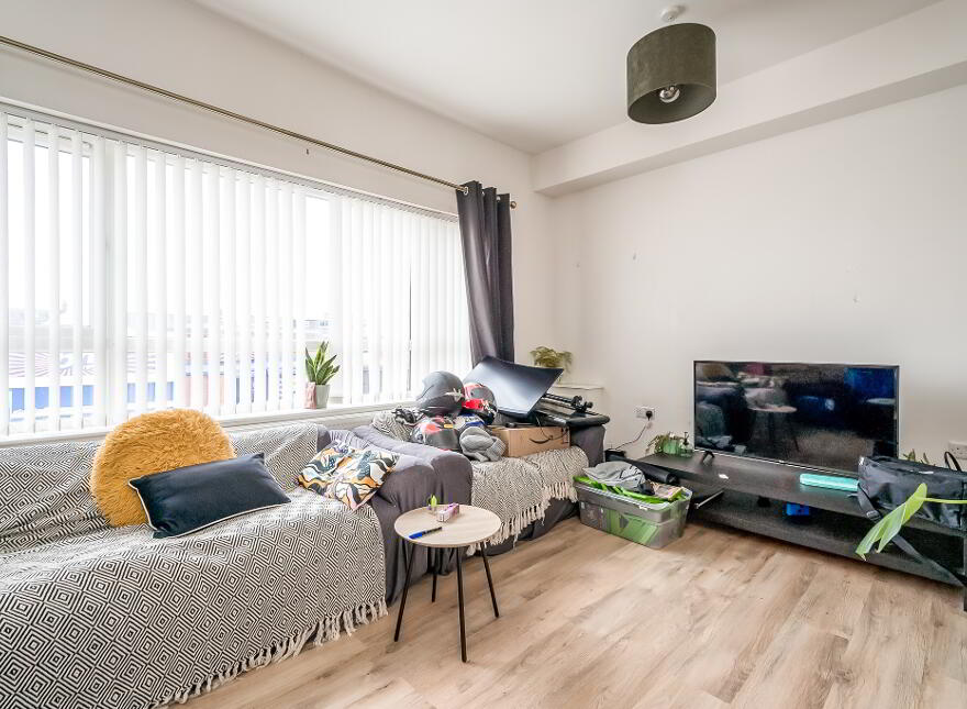 93 Cregagh Road, Belfast, BT6 8PY