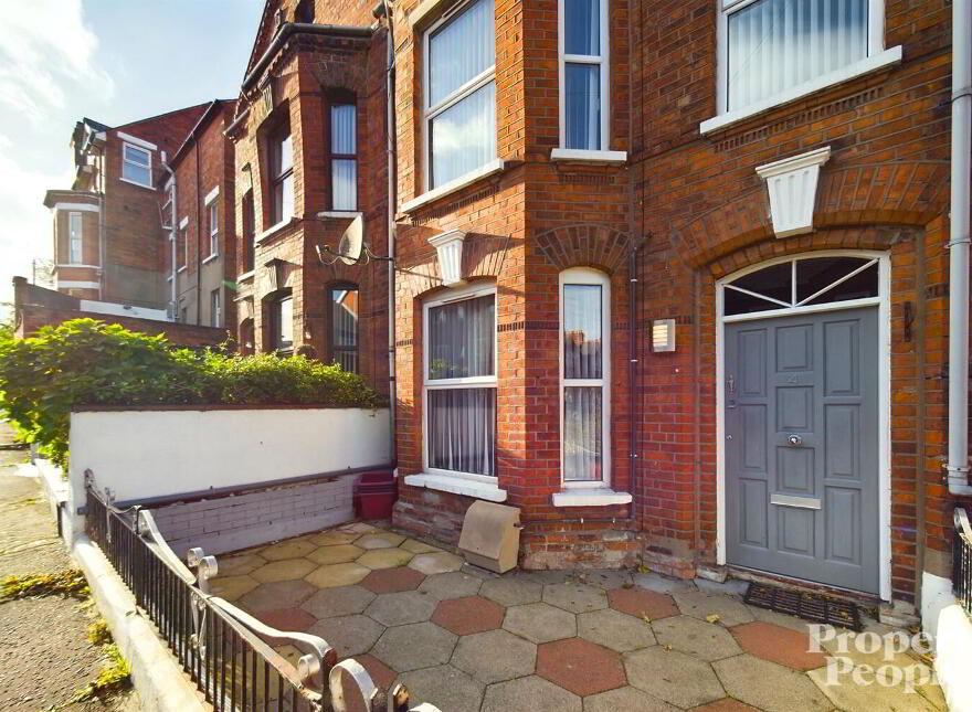 4 Orient Gardens, Belfast, BT14 6LH