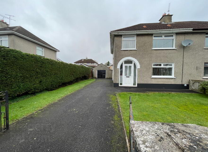 11 Deramore Crescent, Ballymena, BT43 7EG photo