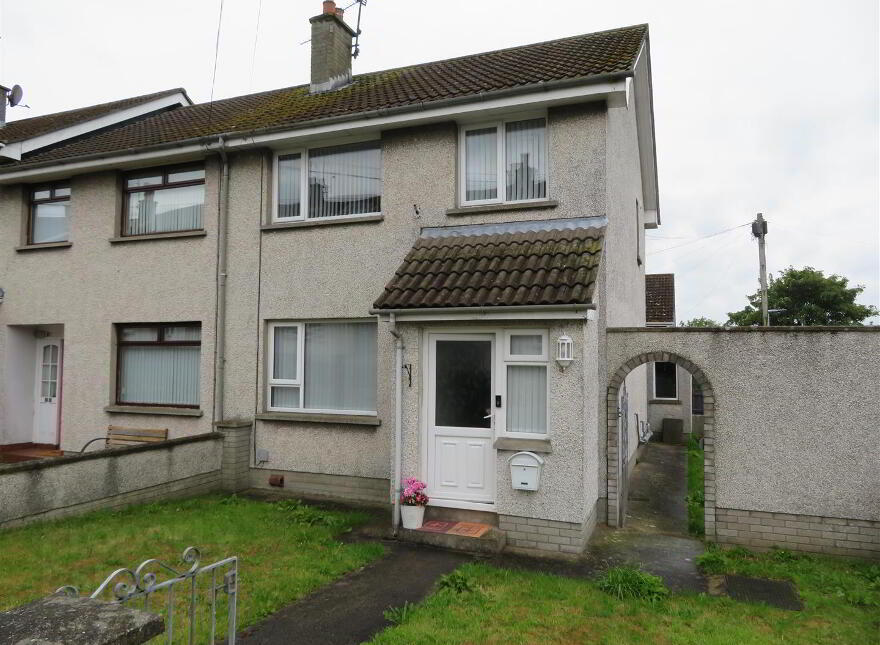 27 Churchill Place, Waringstown, BT66 7QS photo