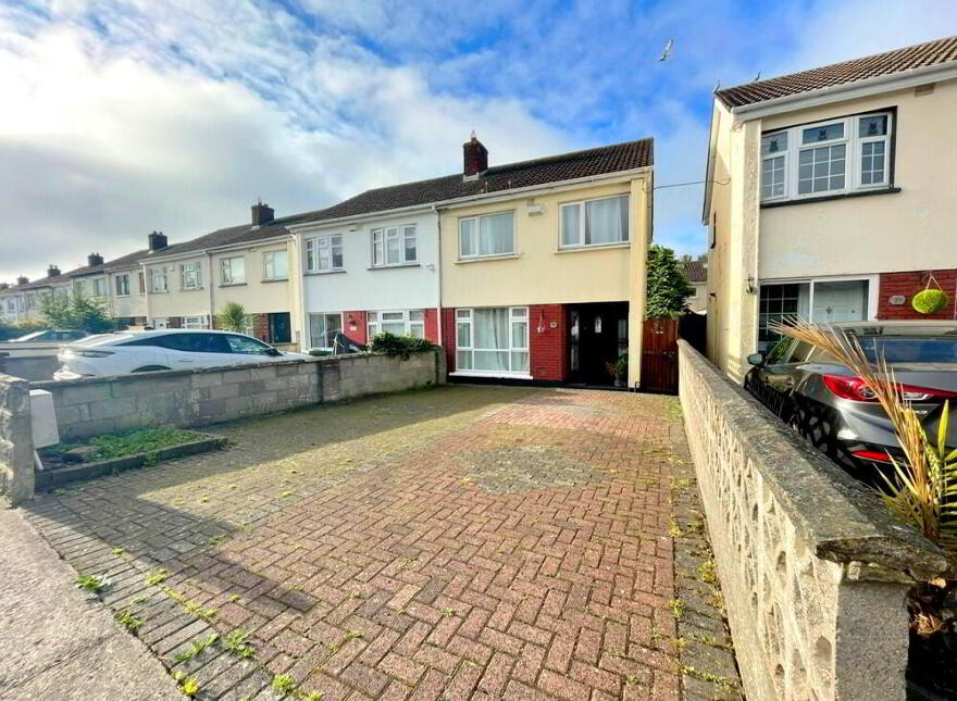 35 Ashfield Grove, Clonsilla, Dublin, D15RR2K photo