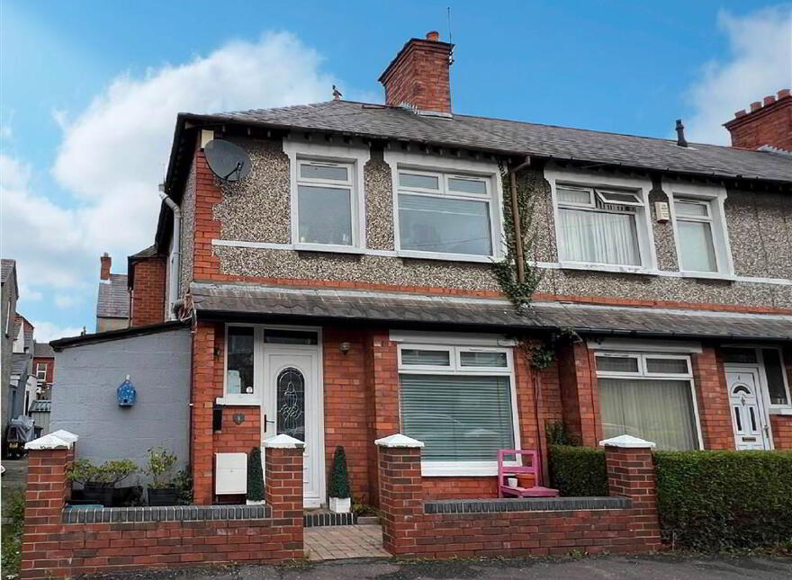 2 Sandown Drive, Ballyhackamore, Belfast, BT5 6GZ photo