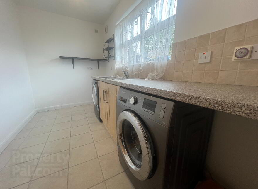 42 Annagole, Dungannon, BT70 1UA photo 3