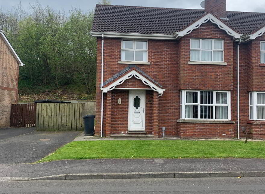 48 Shepherds Glen, Waterside, Londonderry, BT47 2AH photo