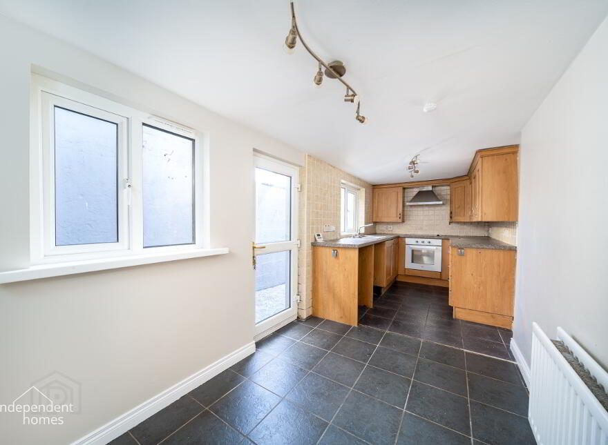 36 Glynn Road, Larne, BT40 3BB