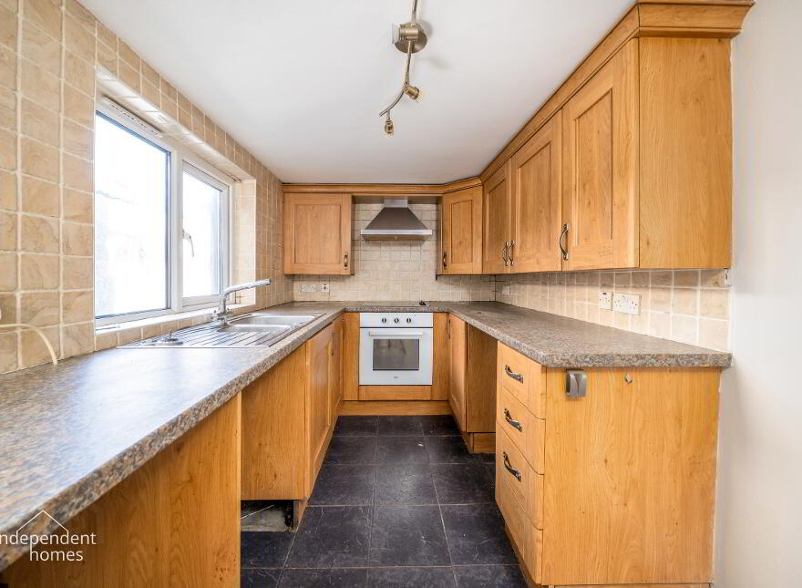 36 Glynn Road, Larne, BT40 3BB
