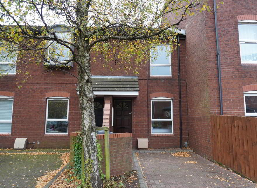 20 Salisbury Court, Dublin Road, Belfast, BT7 1DD photo