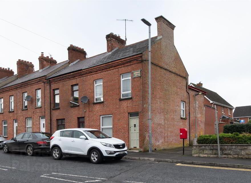 1 Underwood Terrace, Banbridge, BT32 3DU photo