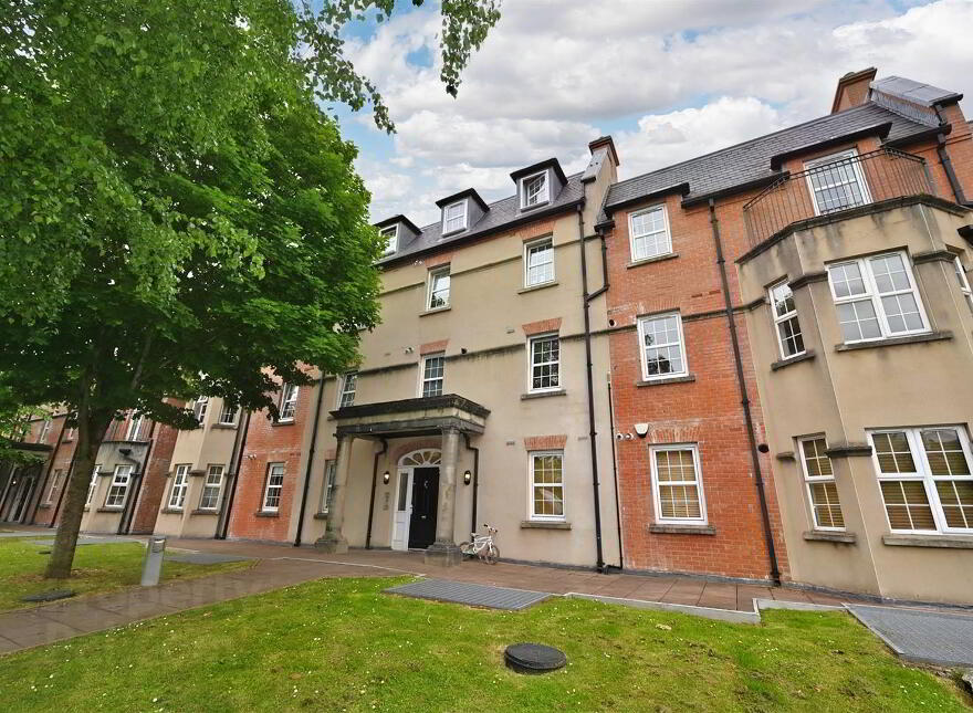 Apt 24, Milfort Mews, Dunmurry, Belfast, BT17 9JE photo