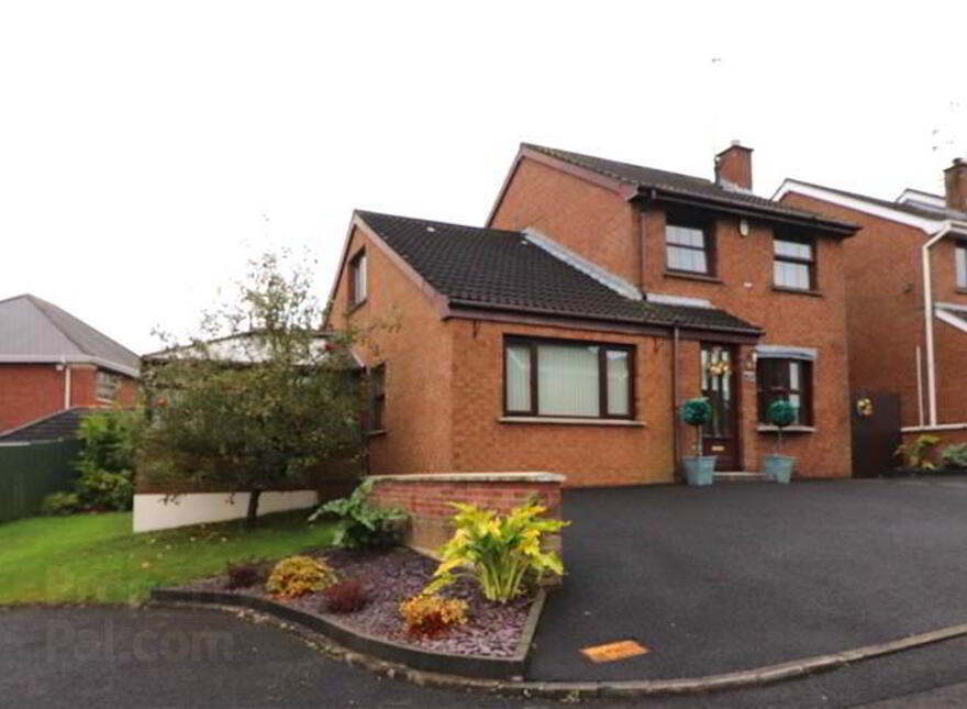 35 Glenwood Court, Glenavy Road, Lisburn, BT28 3UD photo