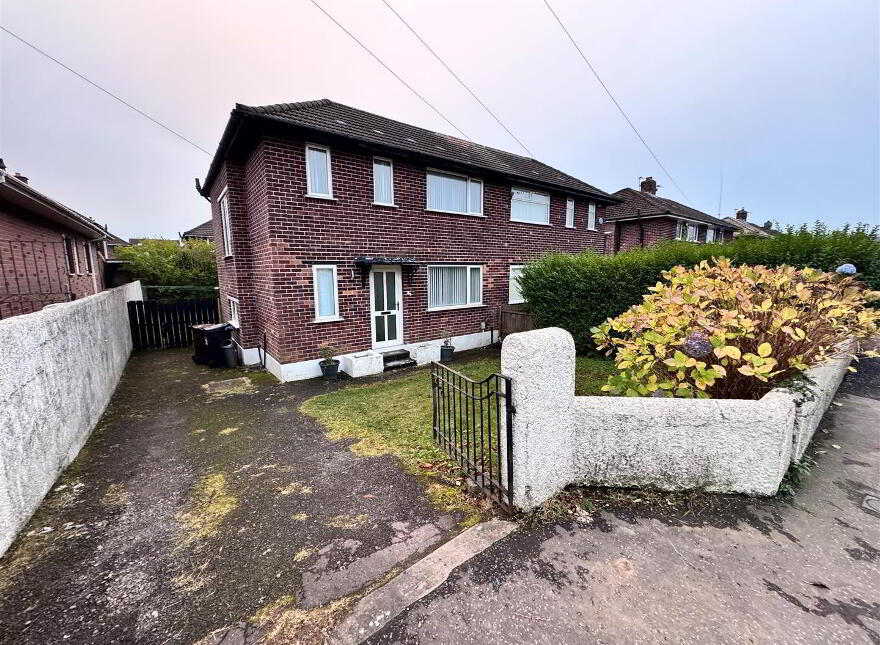 87 Carnmoney Road, Newtownabbey, BT36 6HT photo