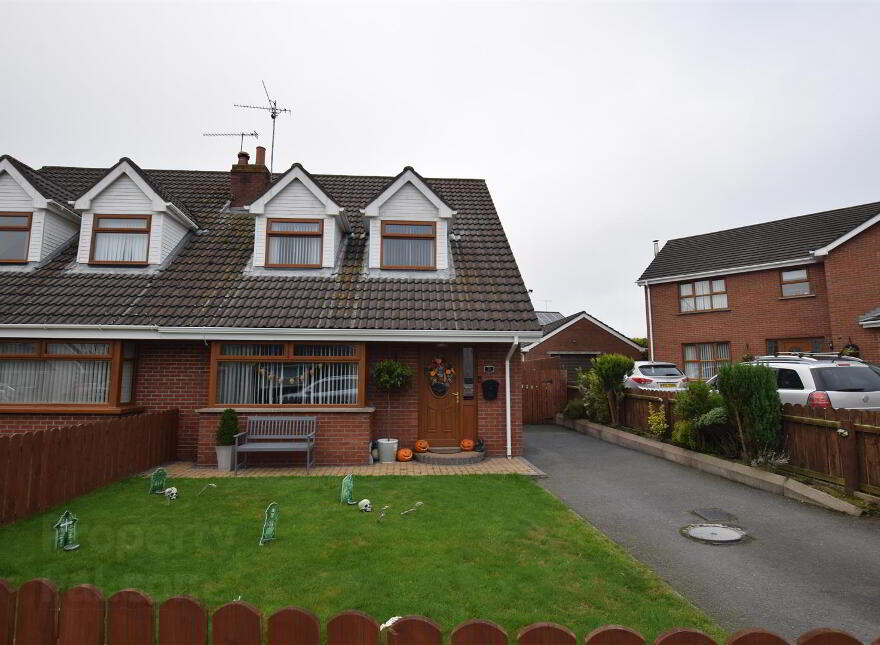 21 Oak Lands Court, Darragh Cross, Crossgar, BT30 9ND photo